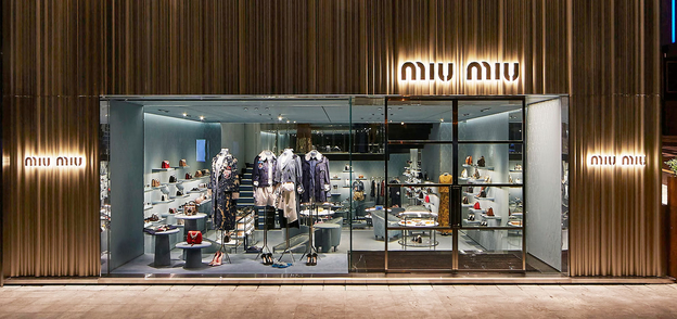 Cửa hàng Miu Miu tại Milan mang đậm dấu ấn kiến trúc sang trọng