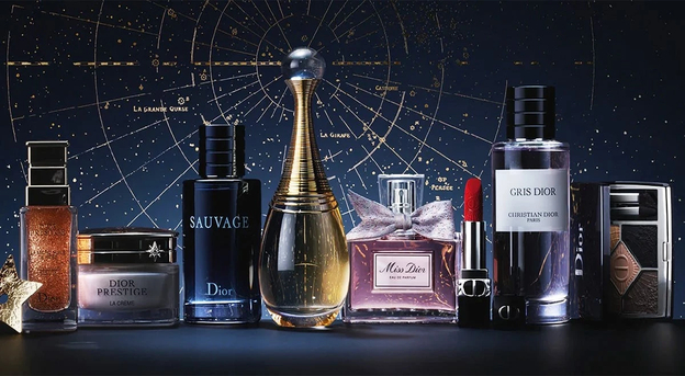 Dù bạn là một quý cô thanh lịch hay một quý ông phong trần, Dior đều có những món đồ khiến bạn khao khát.