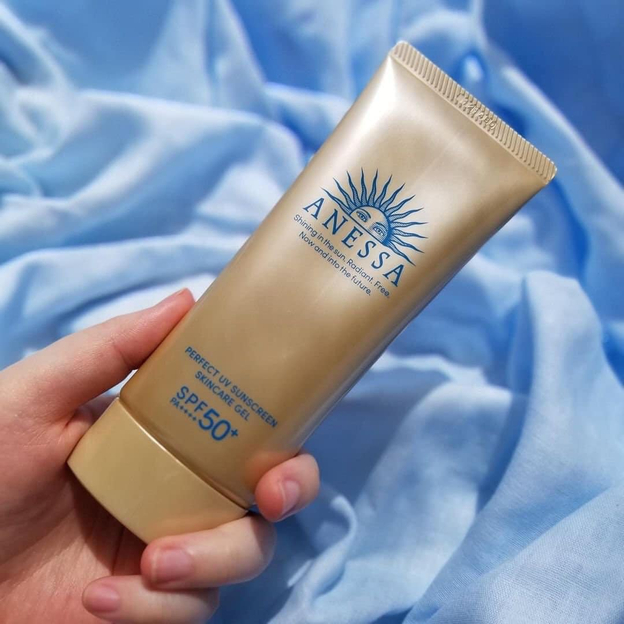 Gel chống nắng giúp cấp ẩm và làm dịu da tức thì