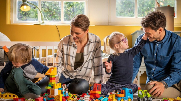 Lego là món đồ chơi gắn kết mọi thế hệ trong gia đình